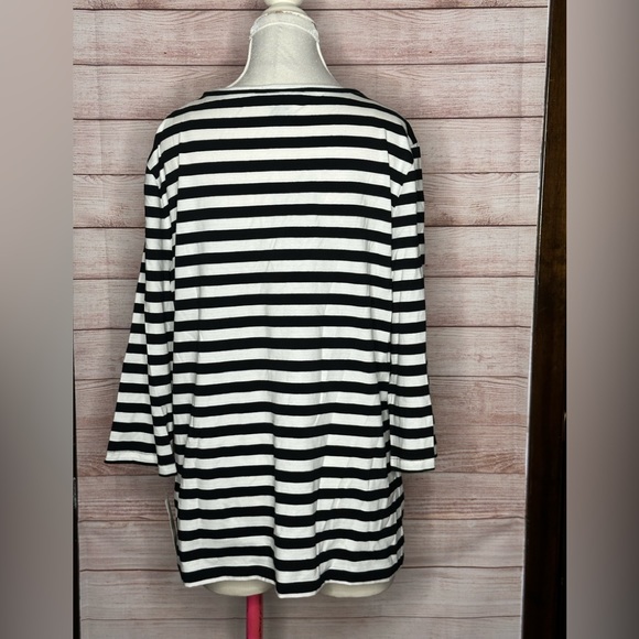 B&W Stripe Style&Co top - Picture 5 of 10
